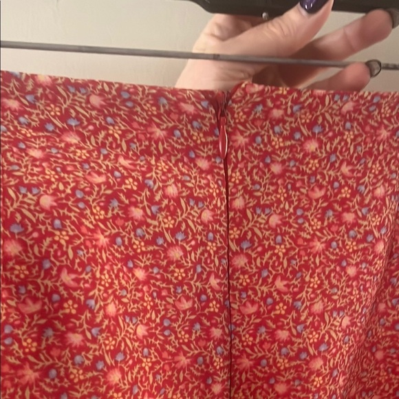 - Vintage Floral  Red Skirt - Picture 3 of 5